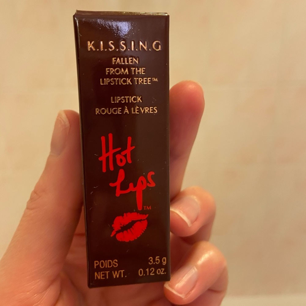 Charlotte Tilbury hot lips lipstick